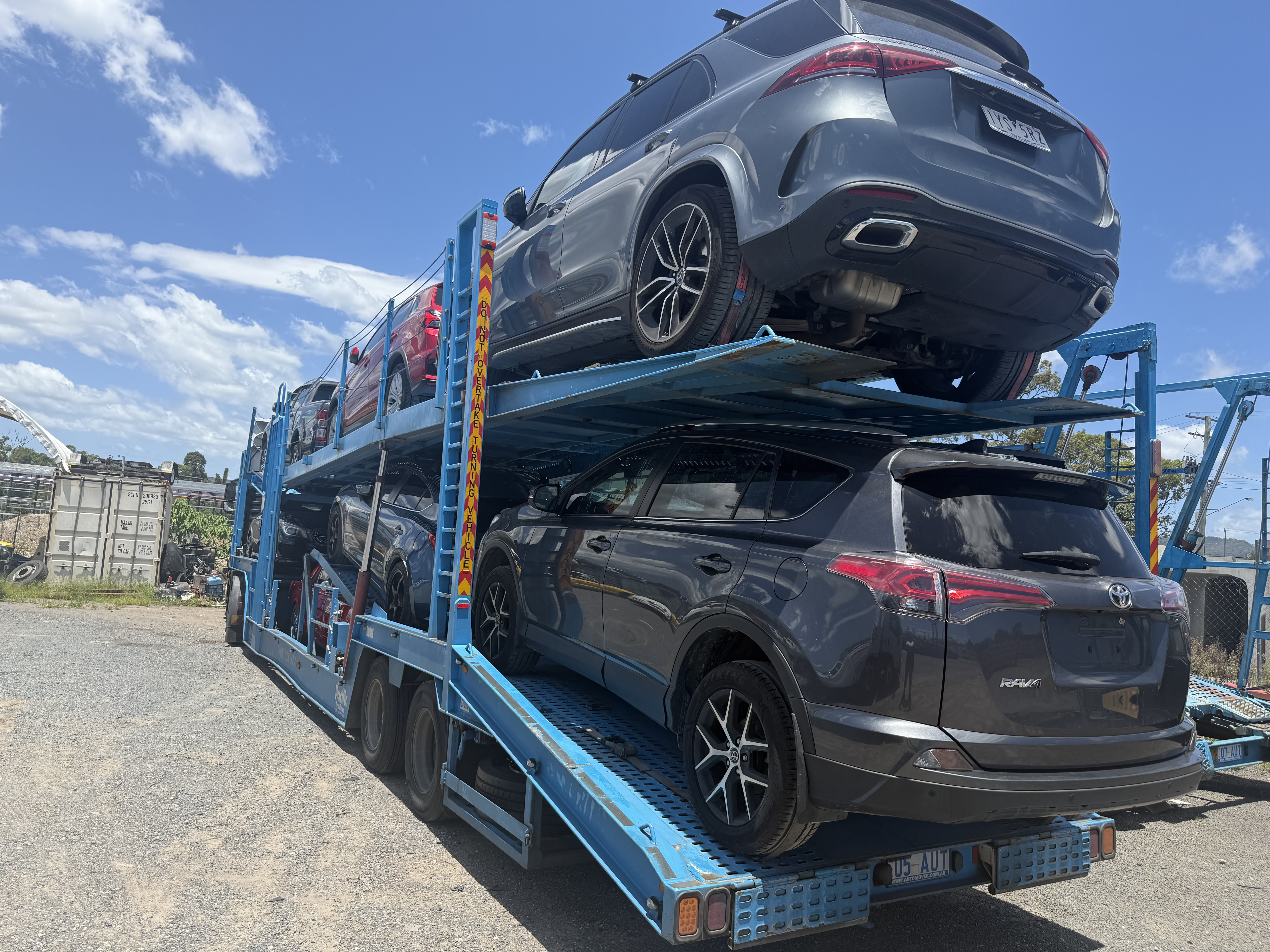 Auto Mover Double-Deck Car Carrier with Toyota RAV4 Vehicles