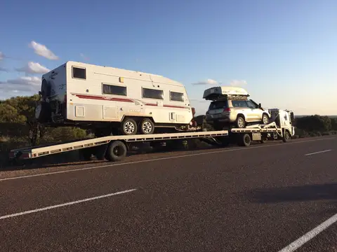 Auto Mover Caravan and Vehicle Interstate Transport Service