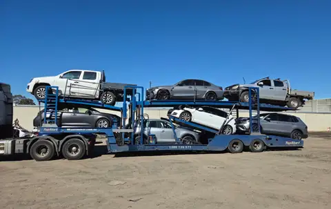Auto Mover truck transport – Double-decker car carrier loaded with vehicles