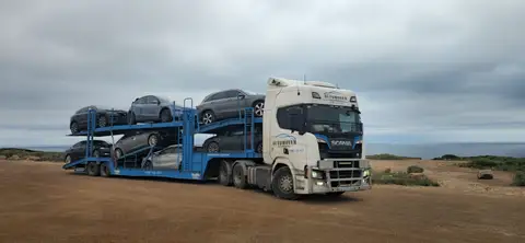 Auto Mover truck transport – Scania Car Carrier Loaded With Multiple Vehicles