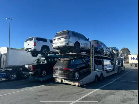 Auto Mover Multi-Vehicle Transport Fleet with Cars Loaded