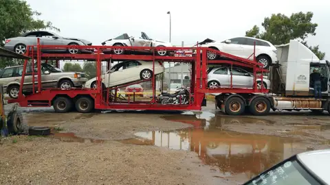 Auto Mover Car Carrier Loaded with Multiple Vehicles