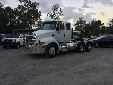 Auto Mover Caterpillar Semi-Truck Ready for Transport