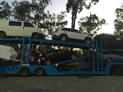 Auto Mover Double Deck Carrier with Multiple Vehicles Loaded