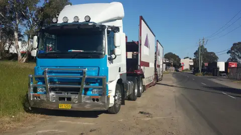 Auto Mover Heavy Truck Transport Fleet Interstate Service