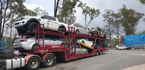 Auto Mover Multi-Deck Car Carrier Loaded with Vehicles