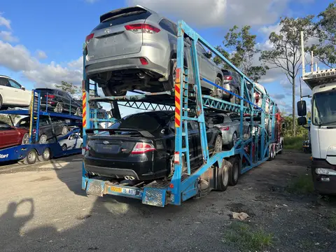Auto Mover Multi-Deck Car Carrier Loaded with Vehicles