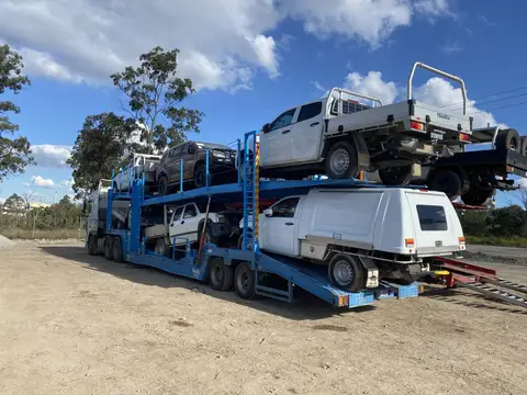 Auto Mover Multi-Deck Car Carrier Loading Vehicles