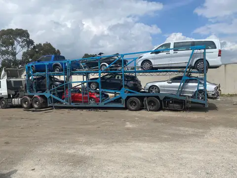 Auto Mover Multi-Level Car Carrier Transporting Vehicles