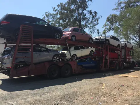 Auto Mover Multi-Level Car Carrier Transporting Vehicles