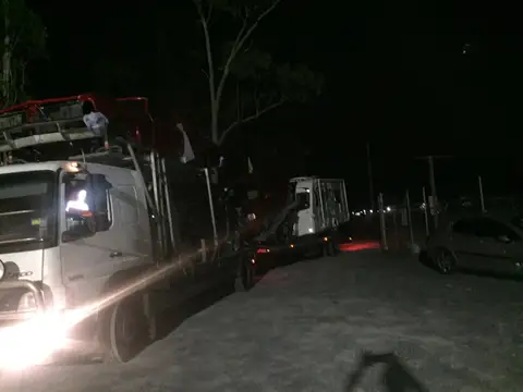 Auto Mover Multi-Vehicle Night Loading Operation