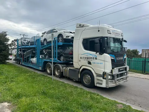 Auto Mover Scania Truck Transporting Multiple Vehicles