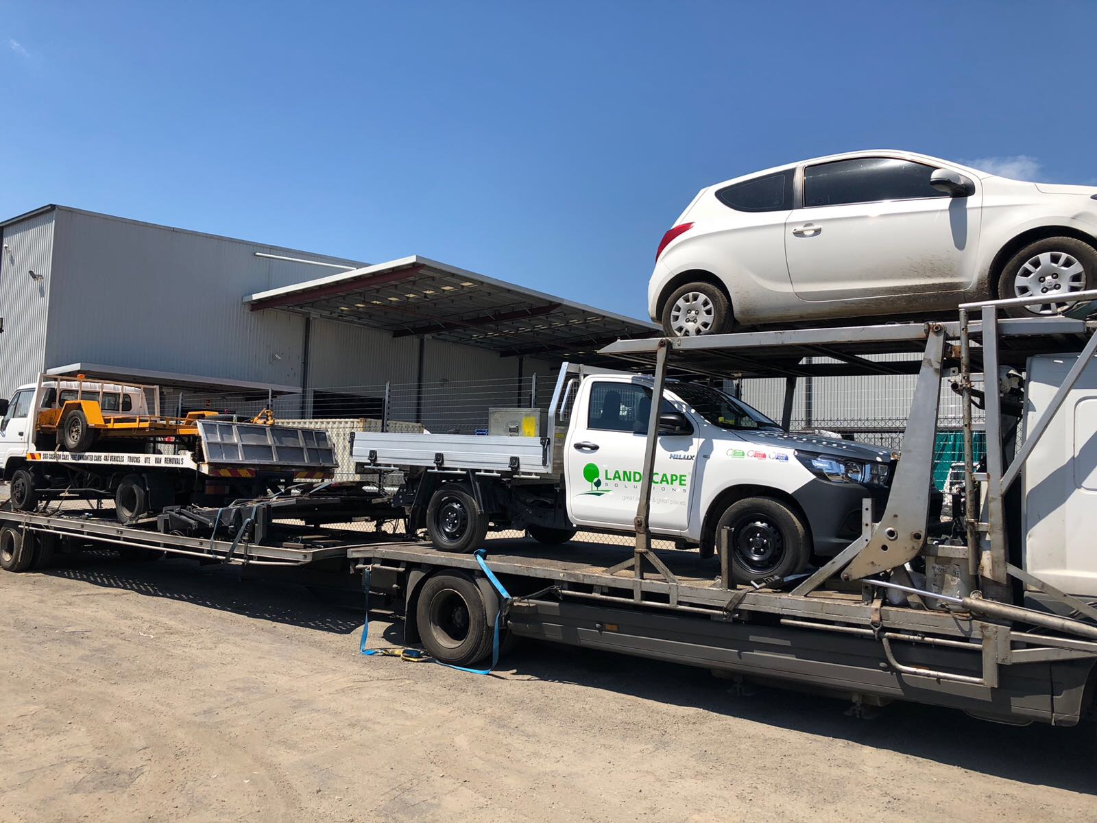 Auto Mover Car Carrier Loading Multiple Vehicles Interstate