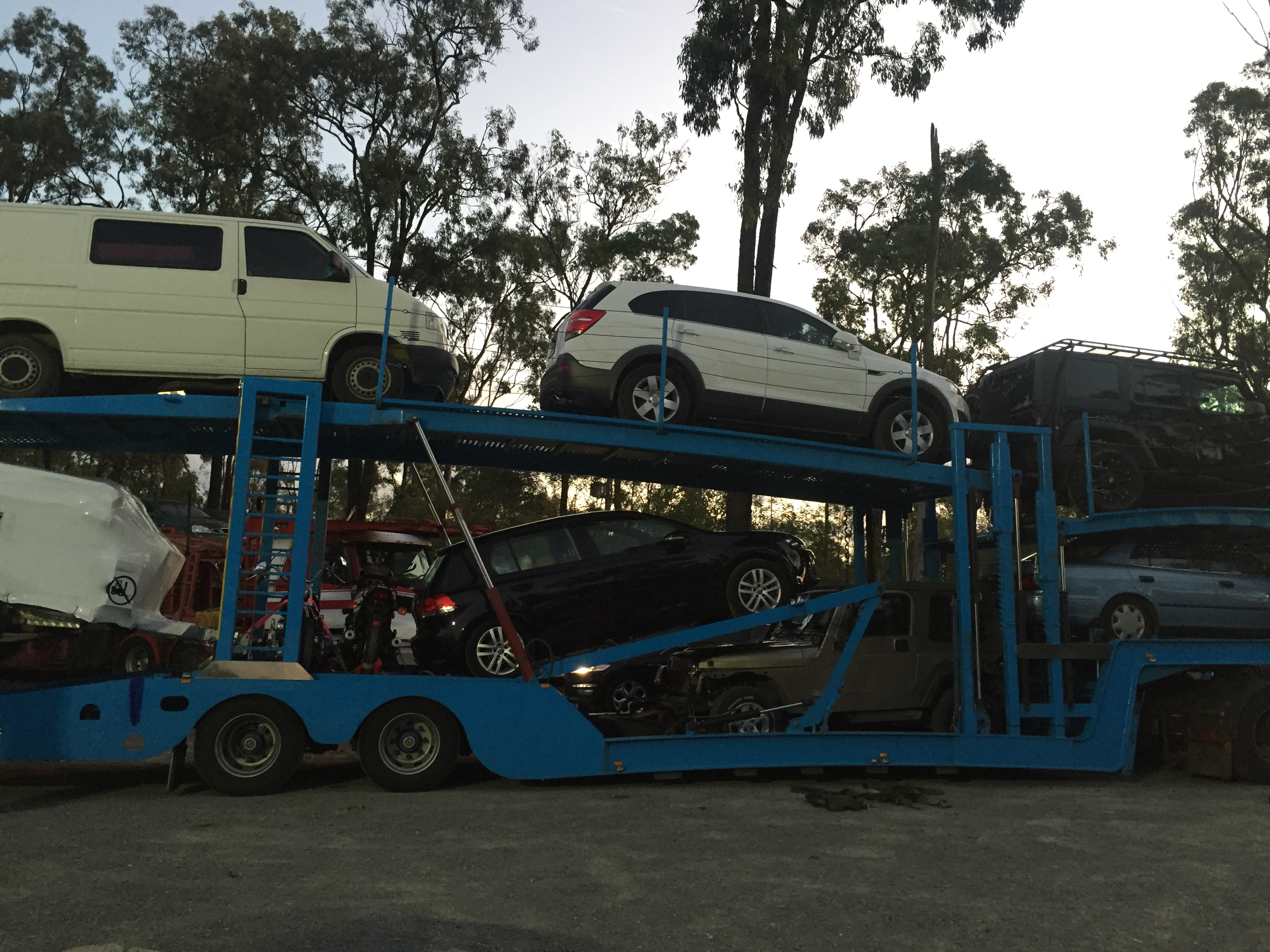 Auto Mover Double Deck Carrier with Multiple Vehicles Loaded