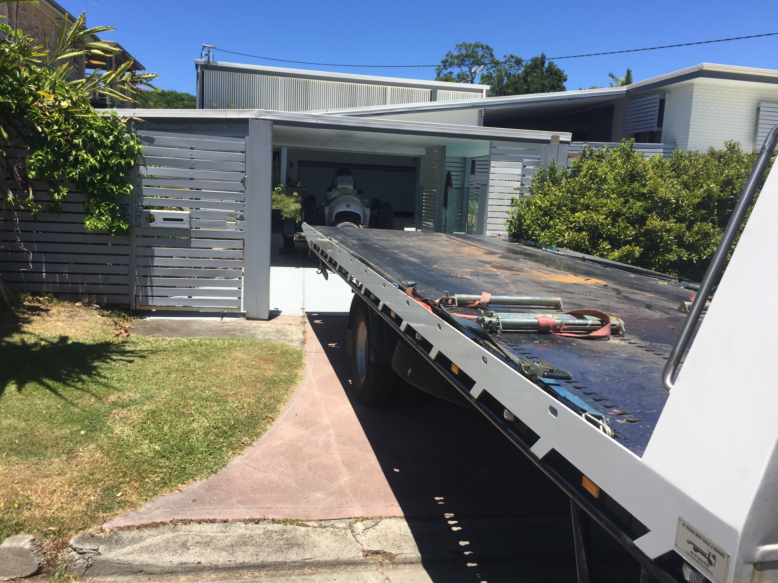 Auto Mover Flatbed Trailer Ready for Equipment Transport