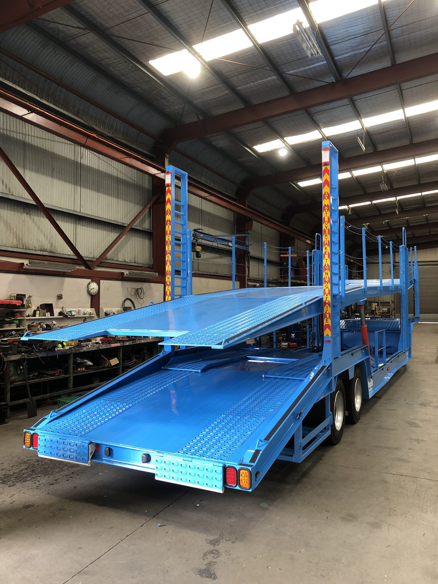Auto Mover Heavy Duty Car Carrier Trailer Ready for Transport