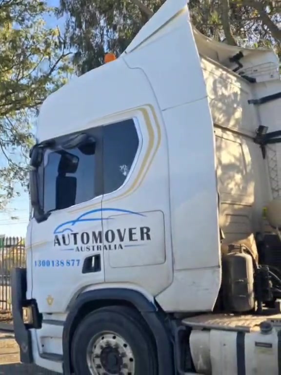 Auto Mover Interstate Transport Truck Ready for Delivery