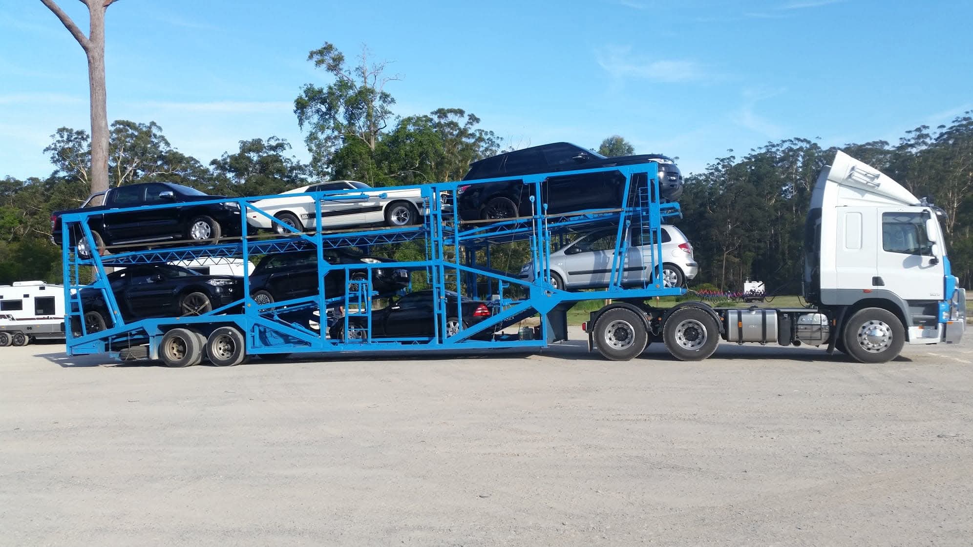 Auto Mover Multi-Deck Car Carrier Transporting Vehicles Interstate