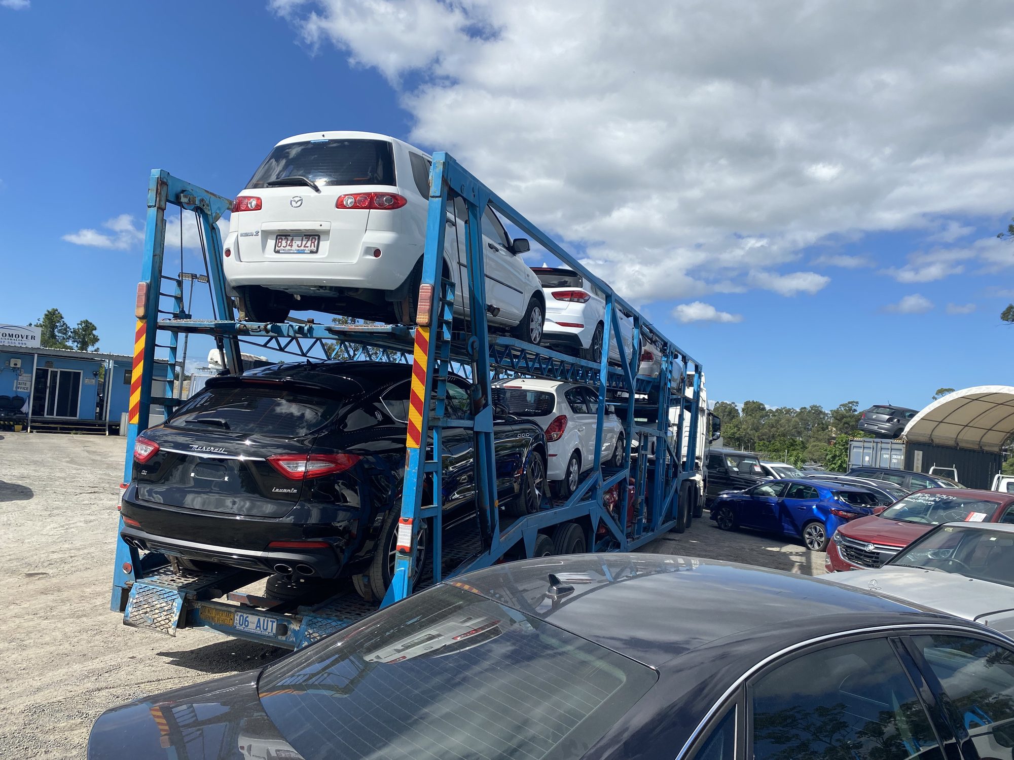 Auto Mover Multi-Level Car Carrier Loaded with Vehicles