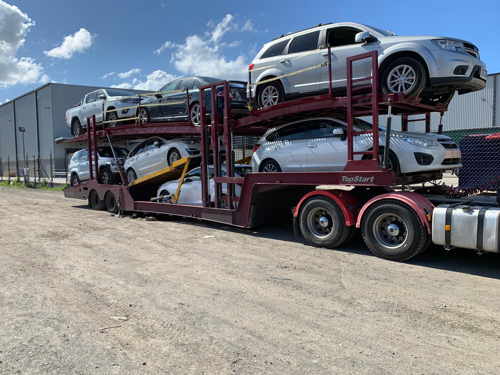 Auto Mover Multi-Level Car Carrier Loaded with Vehicles