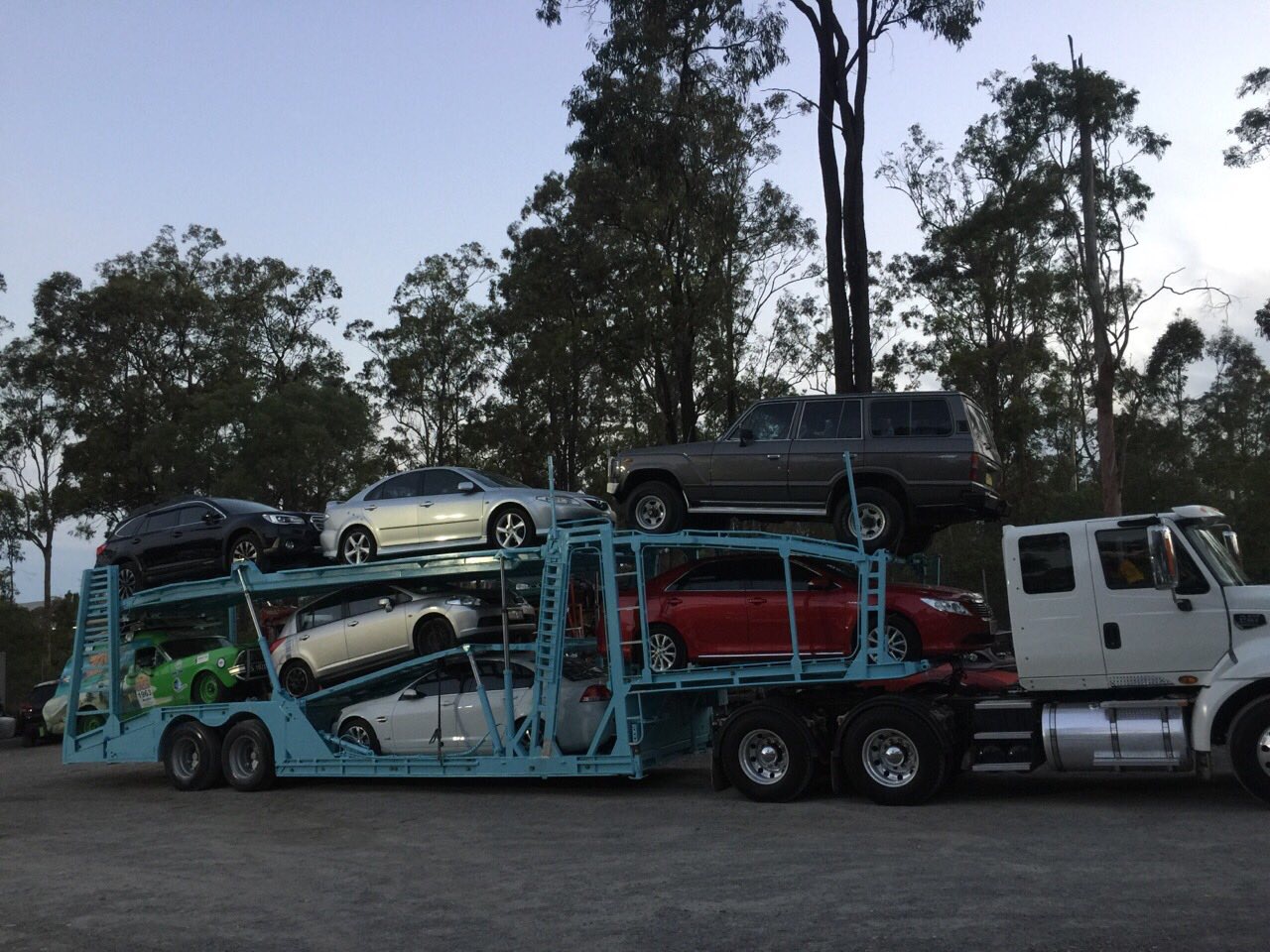 Auto Mover Multi-Level Car Carrier with Diverse Vehicle Load