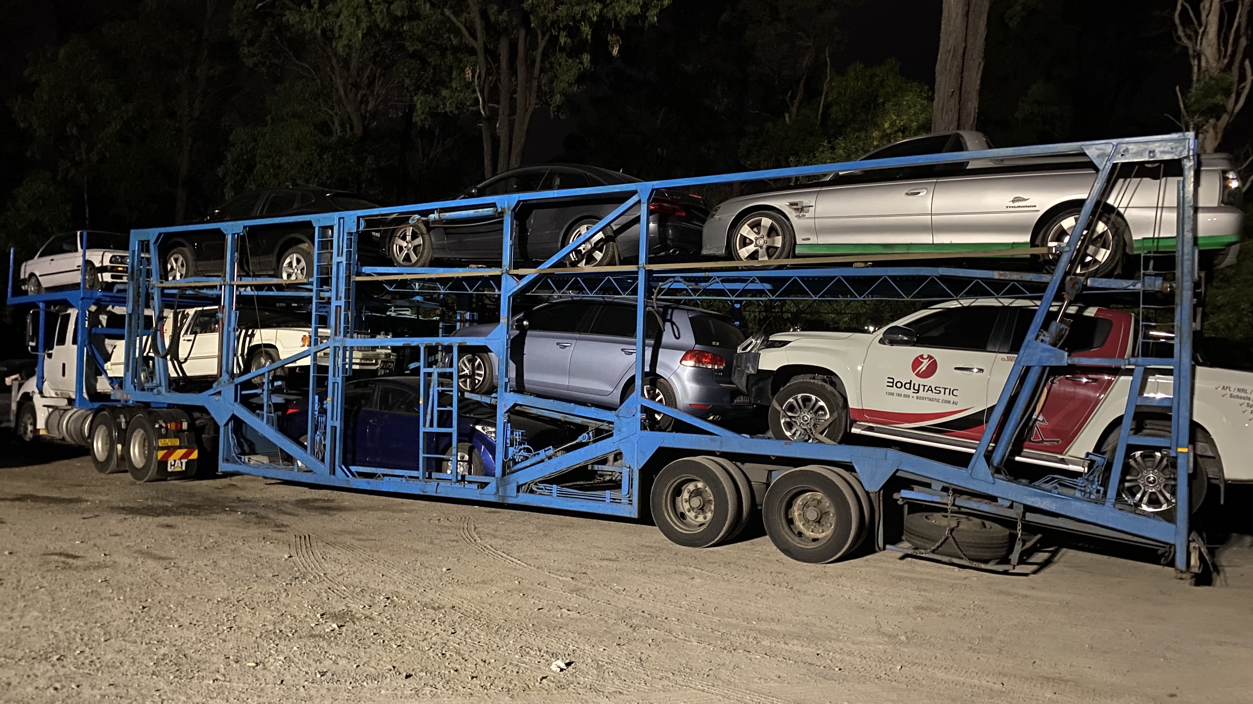 Auto Mover Multi-Level Car Carrier with Loaded Vehicles