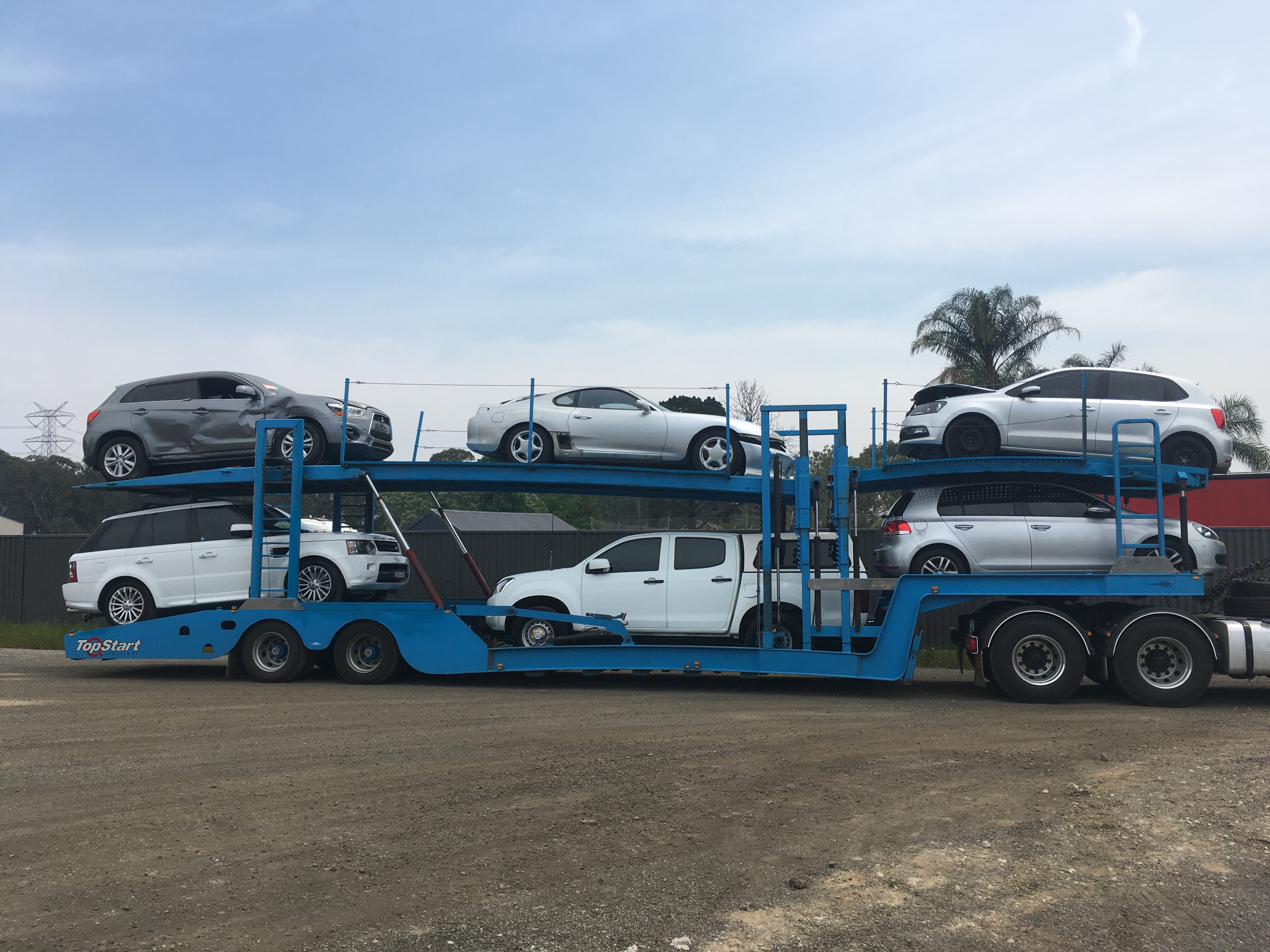 Auto Mover Multi-Level Car Carrier With Mixed Vehicle Load