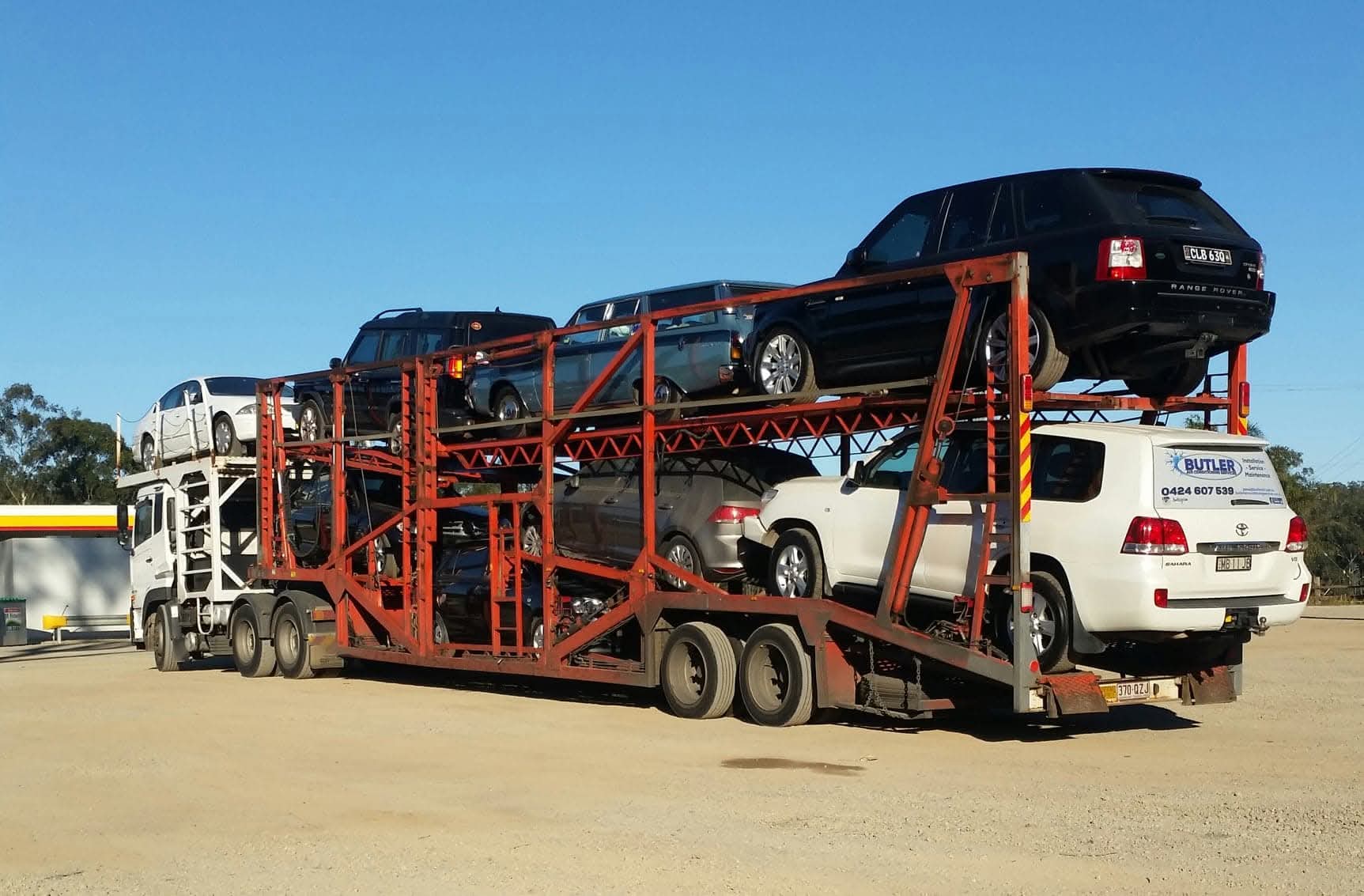 Auto Mover Multi-Level Car Carrier with Mixed Vehicle Load