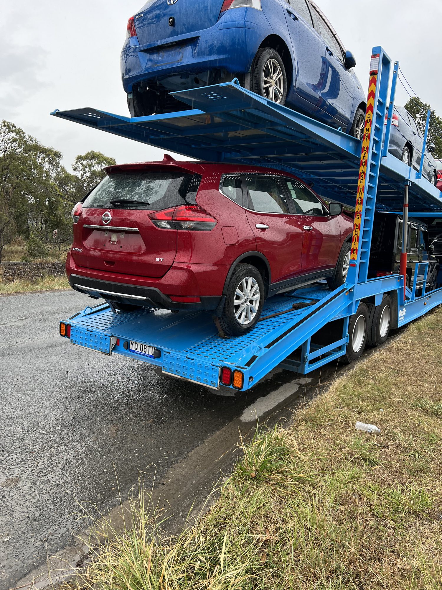 Auto Mover Nissan X-Trail Loaded on Double-Deck Carrier