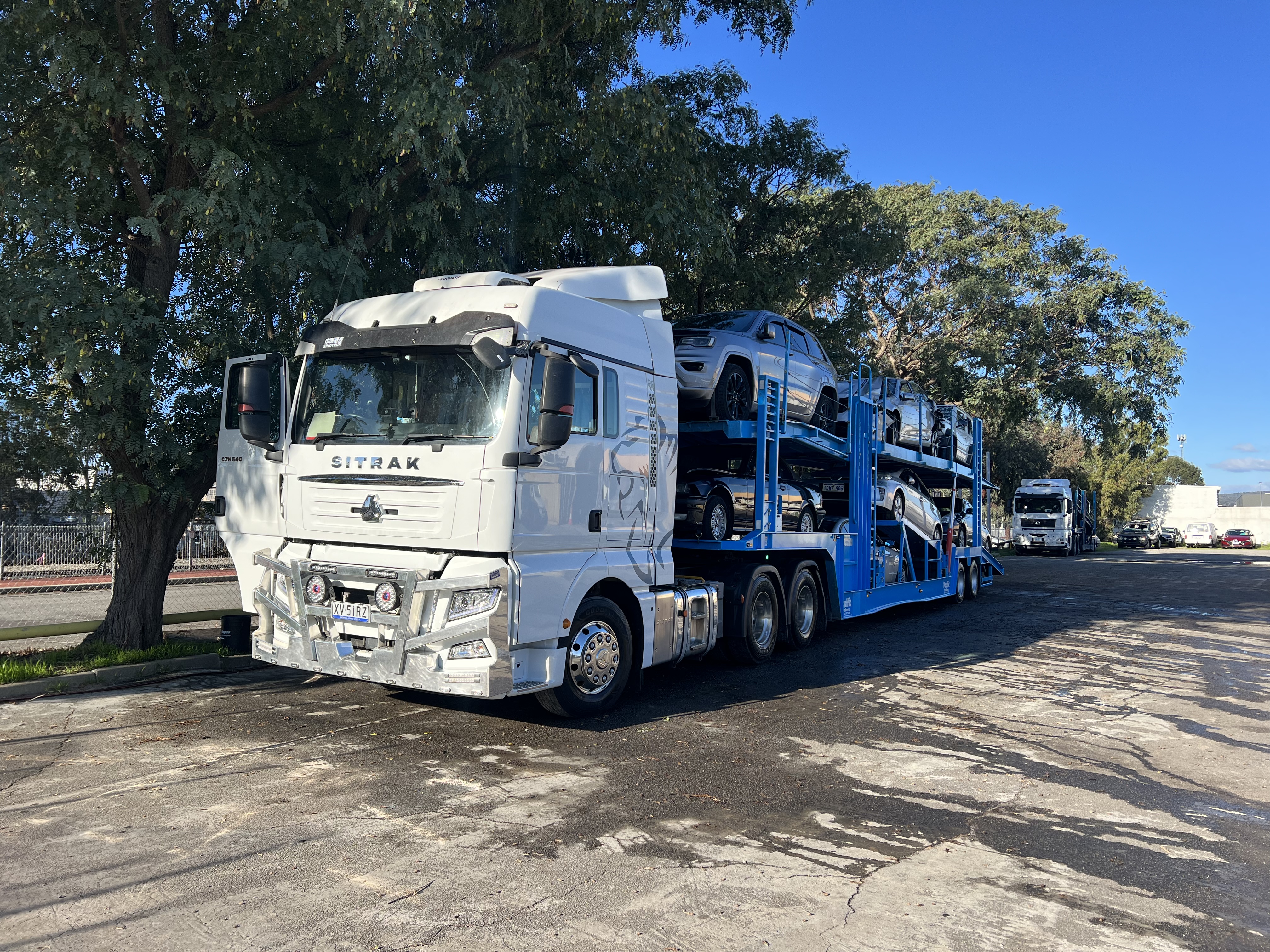 Auto Mover SITRAK Truck with Multi-Vehicle Car Carrier
